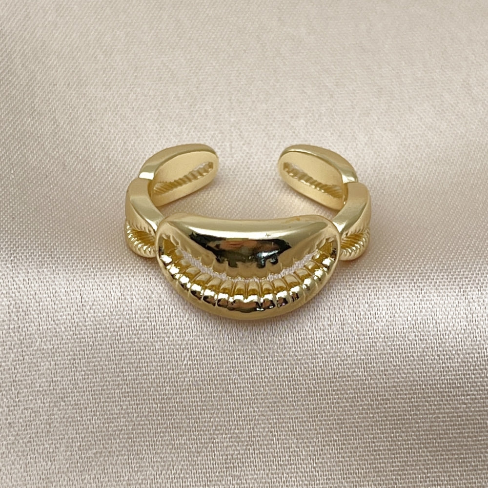 Oro Laminado Elegant Ring, Gold Filled Style Shell Design, Polished, Golden Finish
