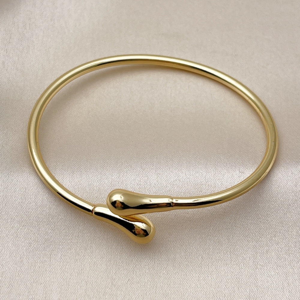 Oro Laminado Individual Bangle, Gold Filled Style Teardrop Design, Polished, Golden Finish