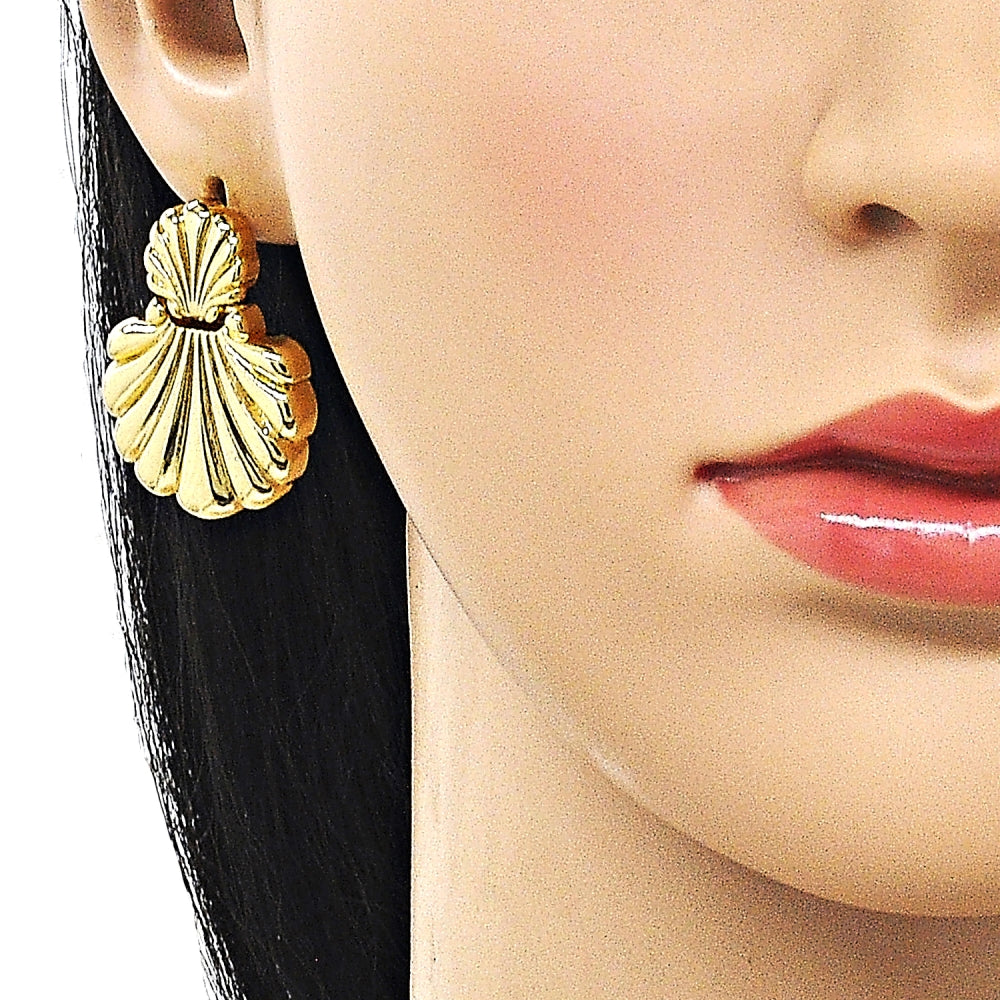 Oro Laminado Stud Earring, Gold Filled Style Shell Design, Polished, Golden Finish