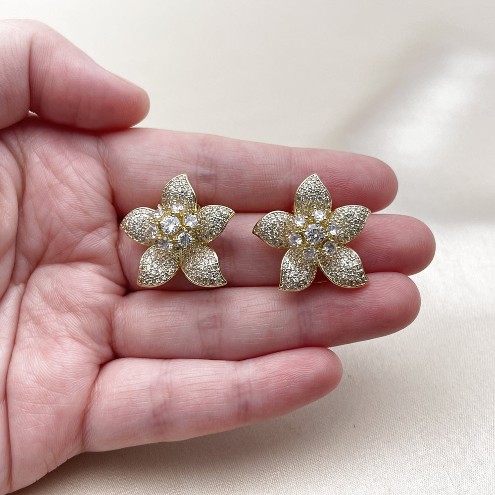 Oro Laminado Stud Earring, Gold Filled Style Flower Design, with White Cubic Zirconia and White Micro Pave, Polished, Golden Finish