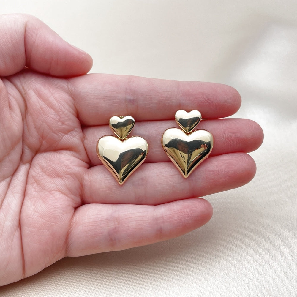 Oro Laminado Stud Earring, Gold Filled Style Heart Design, Polished, Golden Finish