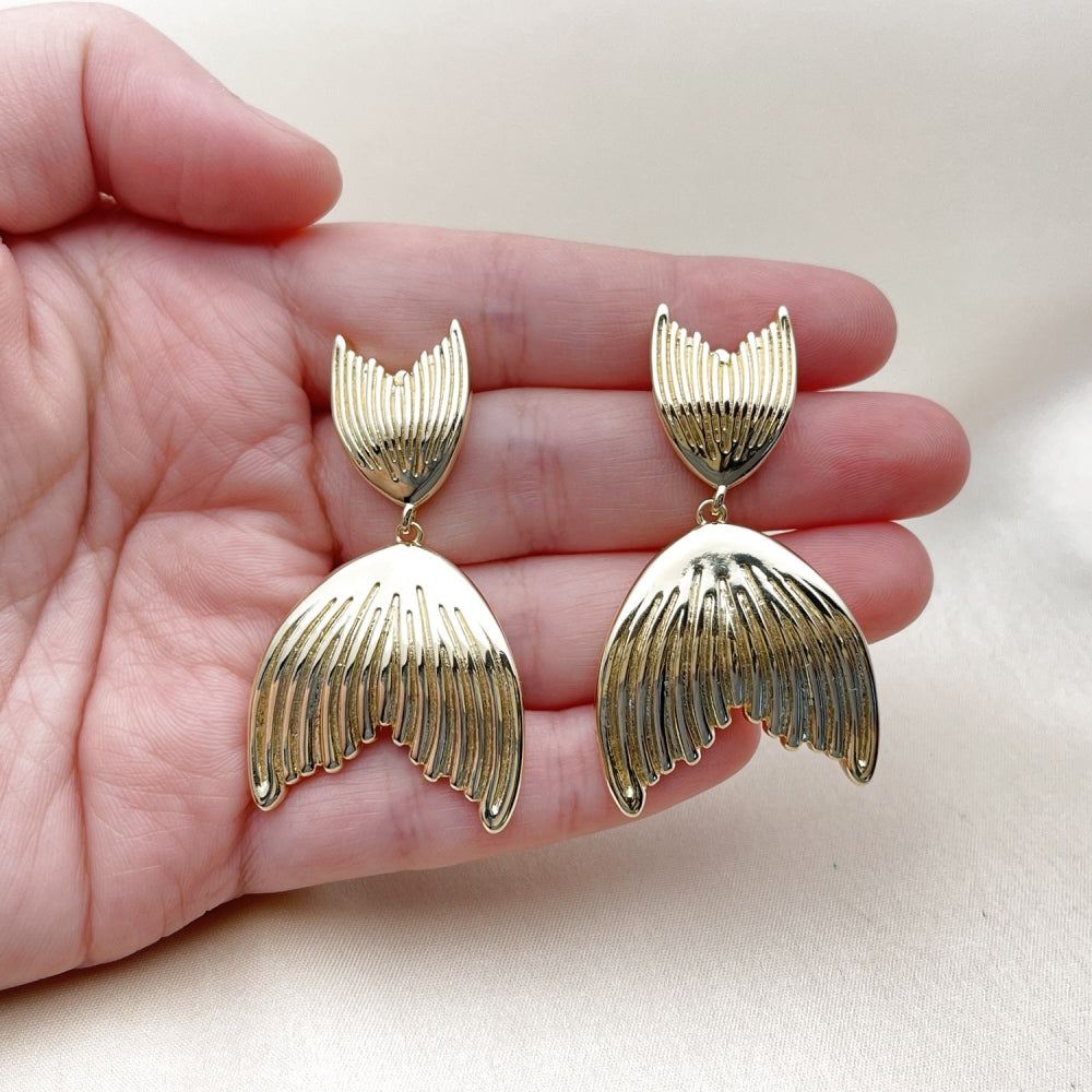 Oro Laminado Dangle Earring, Gold Filled Style Fish Design, Polished, Golden Finish