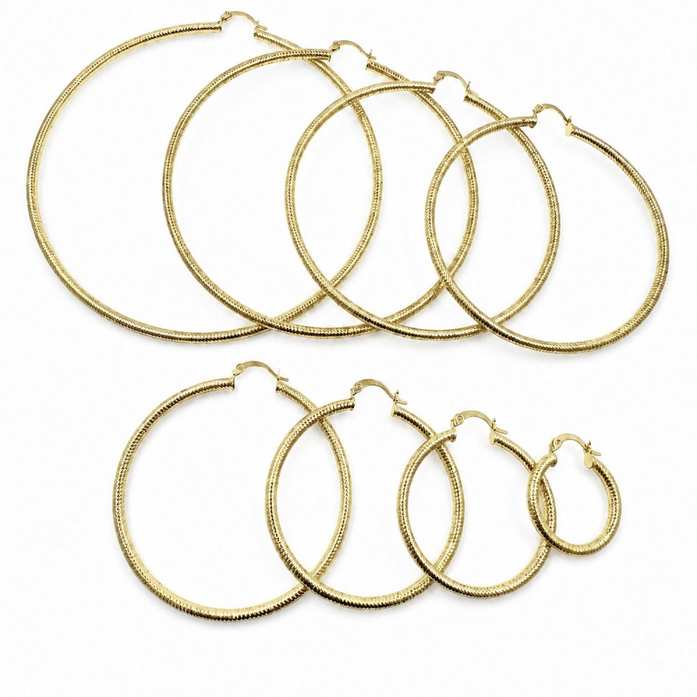 Oro Laminado Small Hoop, Gold Filled Style Hollow Design, Diamond Cutting Finish, Golden Finish