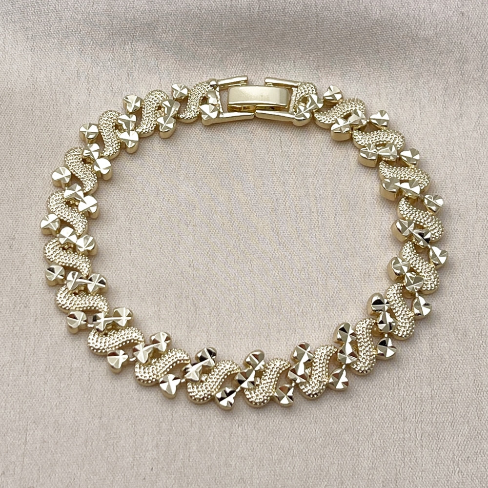 Oro Laminado Solid Bracelet, Gold Filled Style Heart Design, Diamond Cutting Finish, Golden Finish