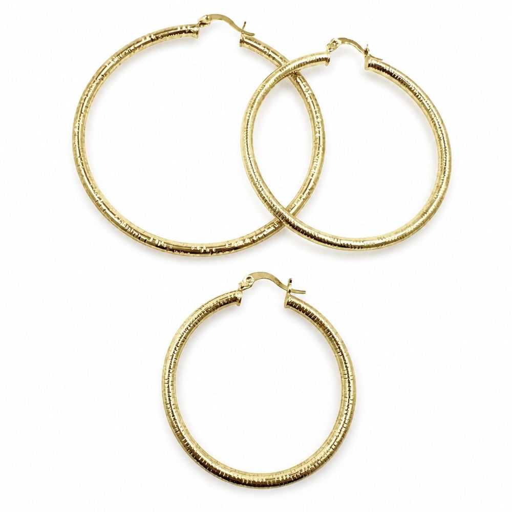 Oro Laminado Medium Hoop, Gold Filled Style Hollow Design, Diamond Cutting Finish, Golden Finish