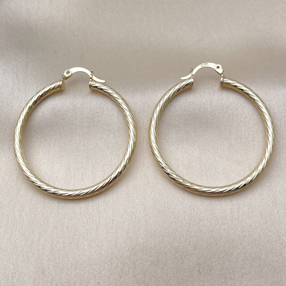 Oro Laminado Medium Hoop, Gold Filled Style Hollow Design, Diamond Cutting Finish, Golden Finish