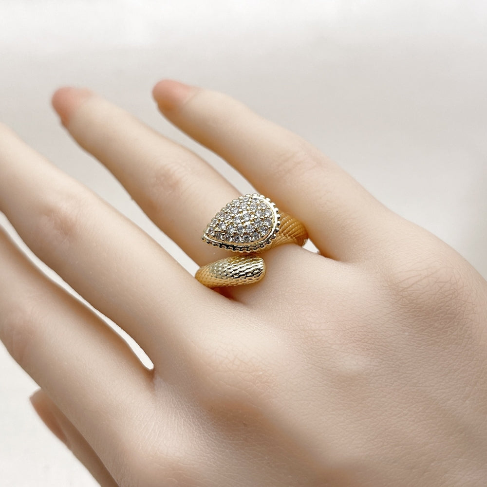 Oro Laminado Multi Stone Ring, Gold Filled Style Teardrop Design, with White Cubic Zirconia, Diamond Cutting Finish, Golden Finish