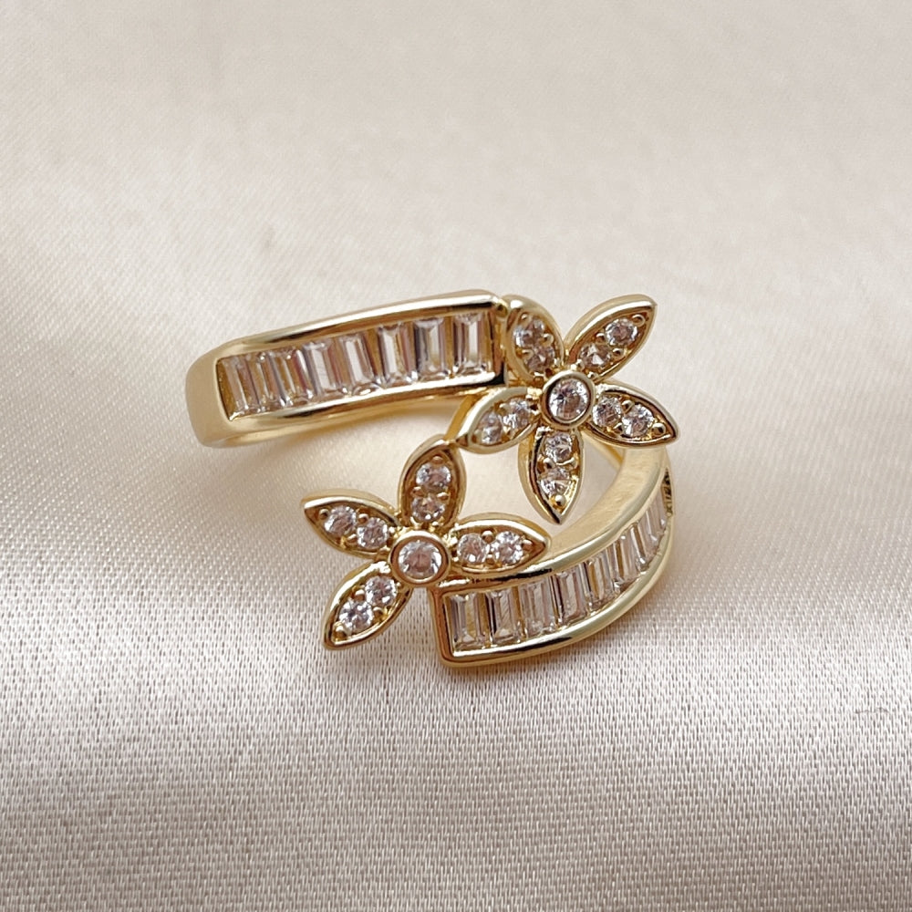 Oro Laminado Multi Stone Ring, Gold Filled Style Flower and Baguette Design, with White Cubic Zirconia, Polished, Golden Finish