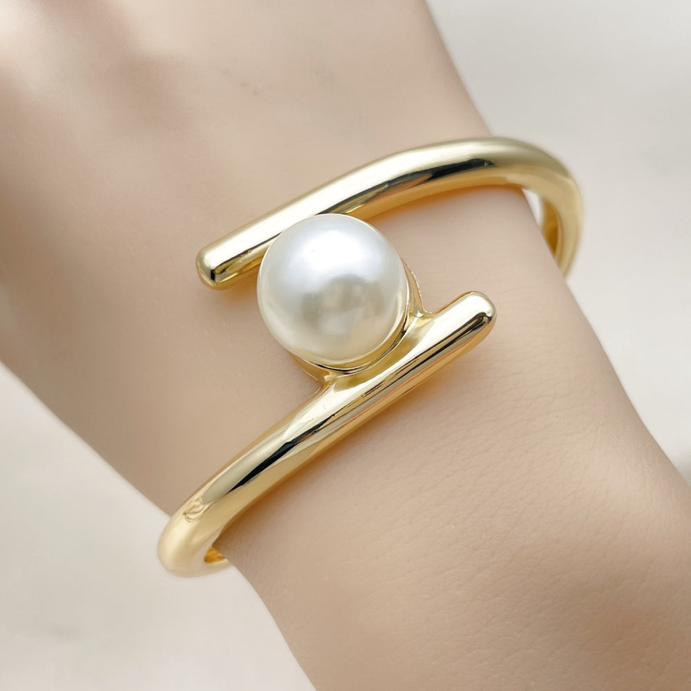 Oro Laminado Individual Bangle, Gold Filled Style Ball Design, with Ivory Pearl, Polished, Golden Finish