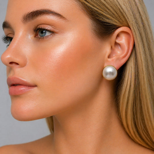 Oro Laminado Stud Earring, Gold Filled Style Ball Design, with Ivory Pearl, Polished, Golden Finish