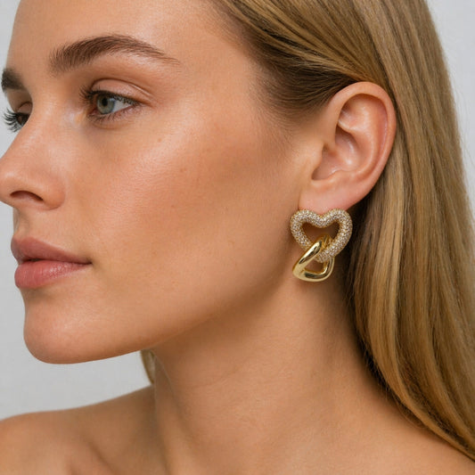 Oro Laminado Stud Earring, Gold Filled Style Heart Design, with White Cubic Zirconia, Polished, Golden Finish
