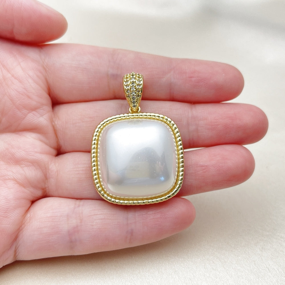 Oro Laminado Fancy Pendant, Gold Filled Style with Ivory Pearl and White Micro Pave, Polished, Golden Finish