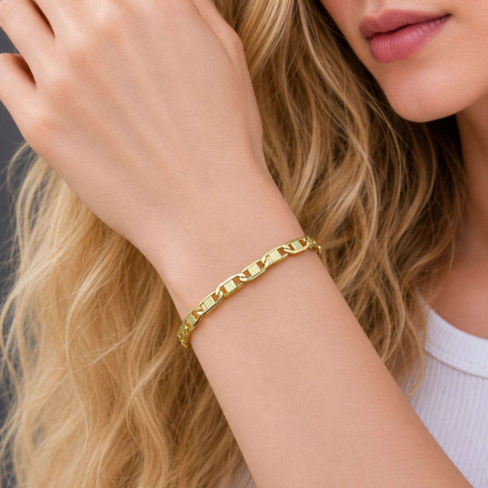 Oro Laminado Basic Bracelet, Gold Filled Style Mariner Design, Diamond Cutting Finish, Golden Finish