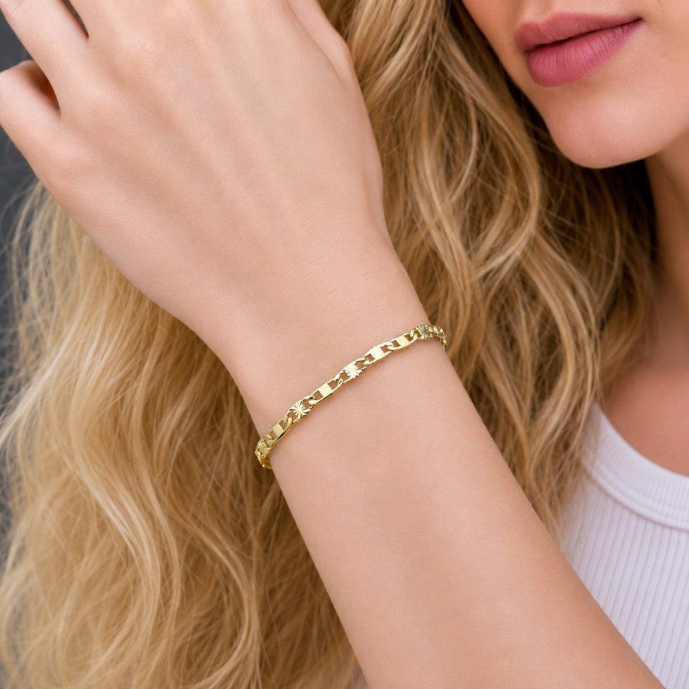 Oro Laminado Basic Bracelet, Gold Filled Style Mariner Design, Diamond Cutting Finish, Golden Finish