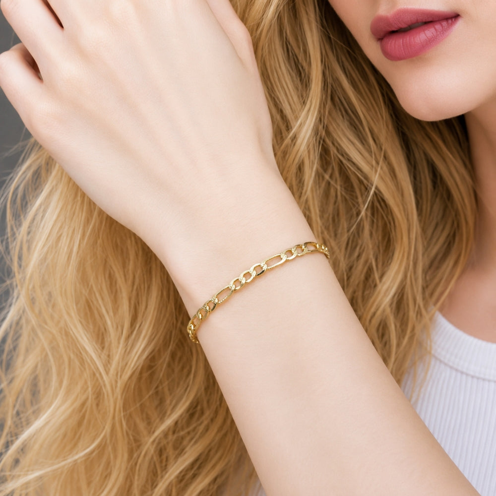 Oro Laminado Basic Bracelet, Gold Filled Style Figaro Design, Diamond Cutting Finish, Golden Finish