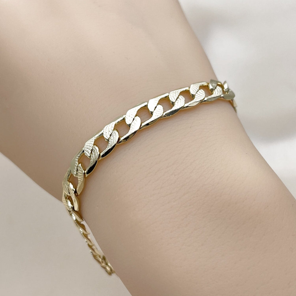 Oro Laminado Basic Bracelet, Gold Filled Style Curb Design, Diamond Cutting Finish, Golden Finish