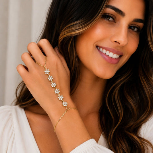 Oro Laminado Fancy Bracelet, Gold Filled Style Flower Design, with White Cubic Zirconia, Polished, Golden Finish