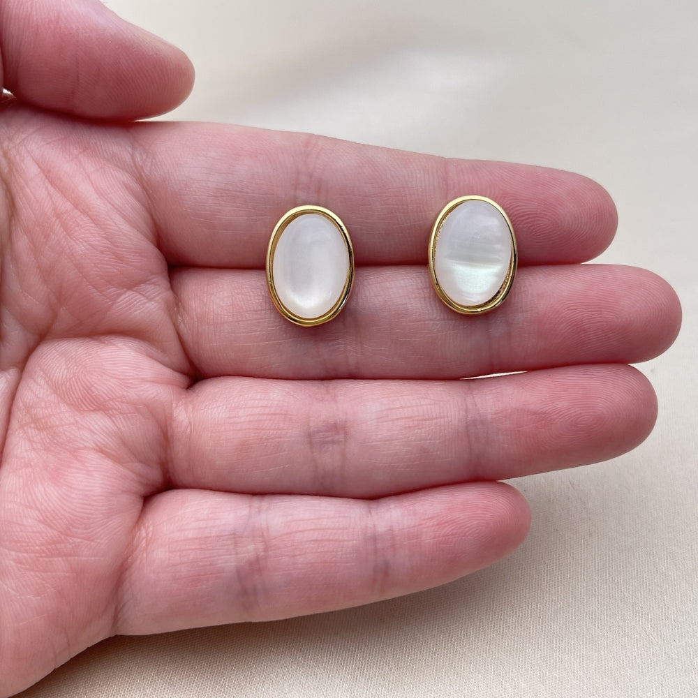 Oro Laminado Stud Earring, Gold Filled Style with Ivory Mother of Pearl, Polished, Golden Finish