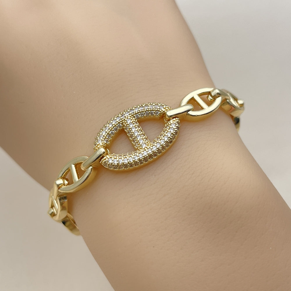 Oro Laminado Fancy Bracelet, Gold Filled Style Puff Mariner and Mariner Design, with White Micro Pave, Polished, Golden Finish