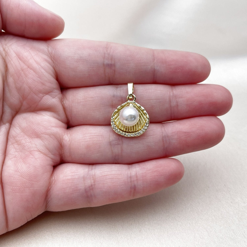 Oro Laminado Fancy Pendant, Gold Filled Style Shell Design, with Ivory Pearl and White Cubic Zirconia, Polished, Golden Finish
