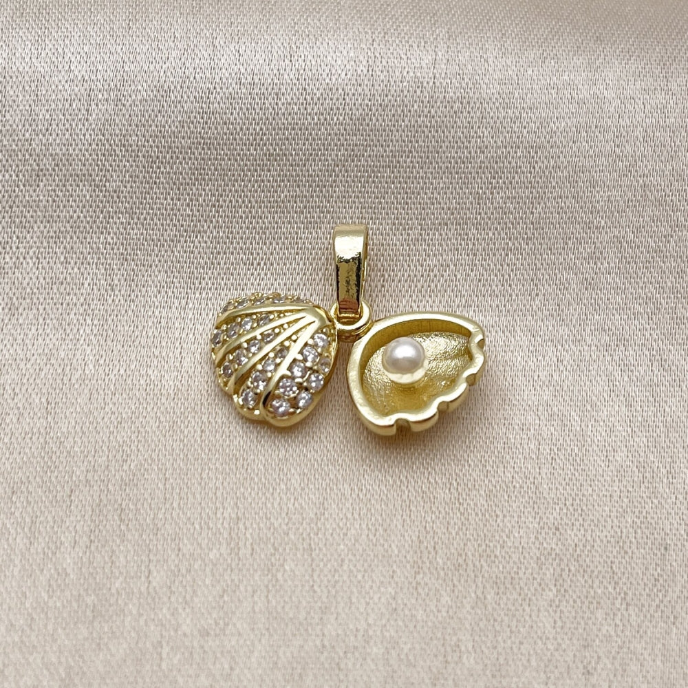 Oro Laminado Fancy Pendant, Gold Filled Style Heart Design, with Ivory Pearl and White Micro Pave, Polished, Golden Finish
