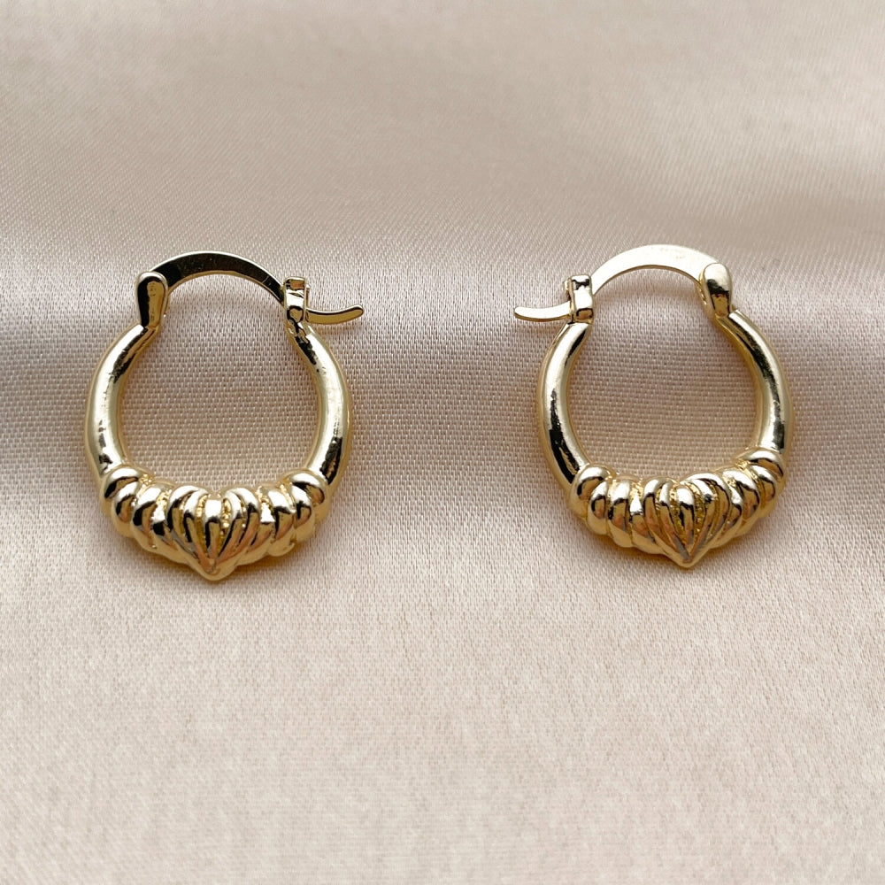 Oro Laminado Small Hoop, Gold Filled Style Heart Design, Polished, Golden Finish