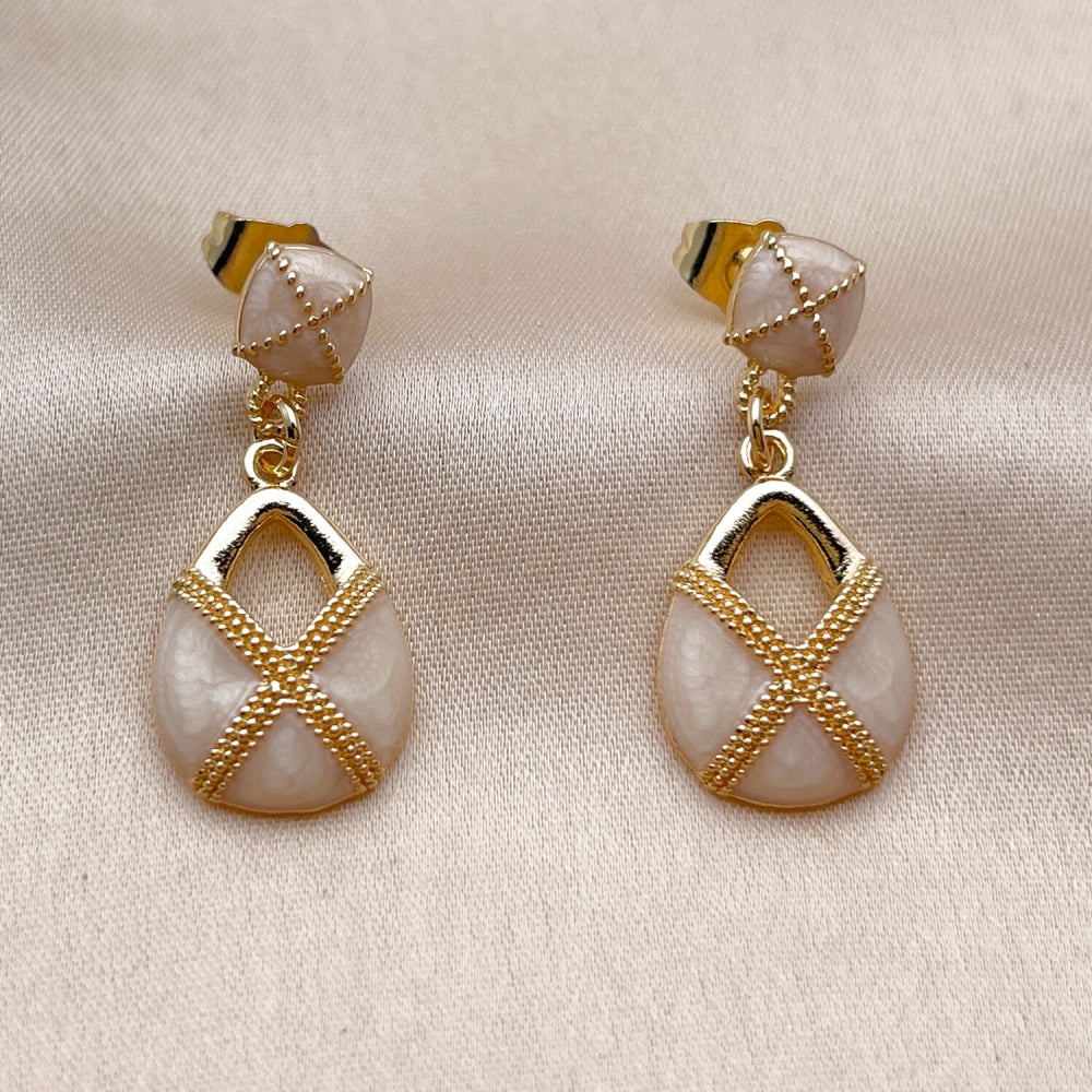 Oro Laminado Dangle Earring, Gold Filled Style Teardrop and Suitecase Design, White Enamel Finish, Golden Finish