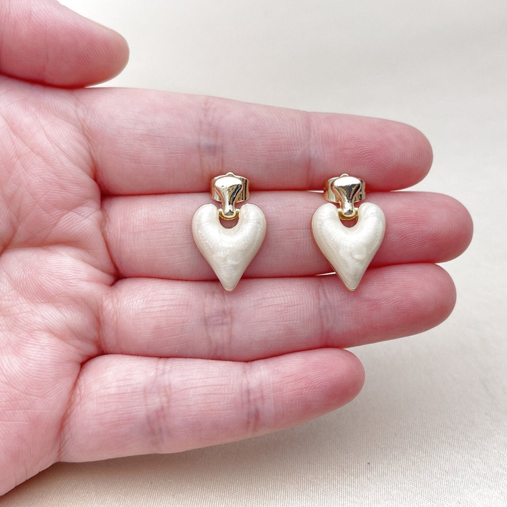 Oro Laminado Stud Earring, Gold Filled Style Heart Design, White Enamel Finish, Golden Finish