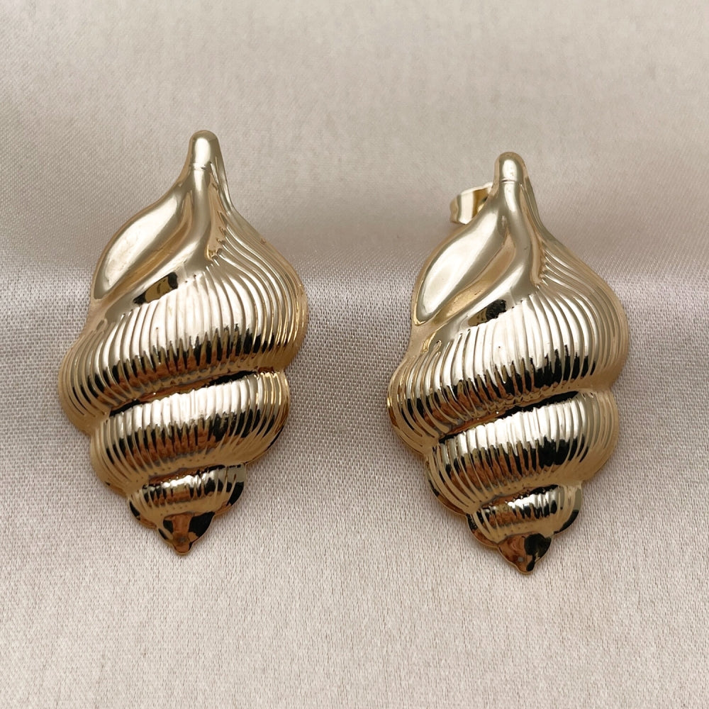 Oro Laminado Stud Earring, Gold Filled Style Snail Design, Polished, Golden Finish