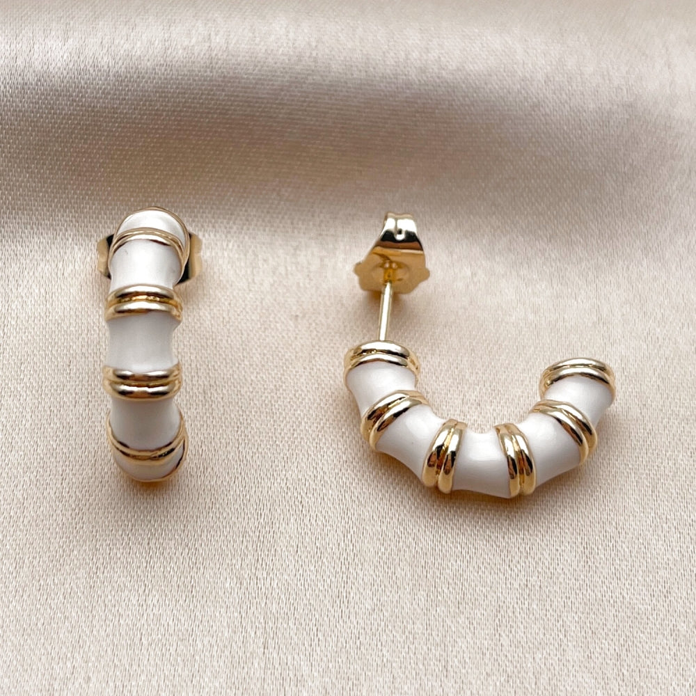 Oro Laminado Stud Earring, Gold Filled Style Bamboo and Hollow Design, White Enamel Finish, Golden Finish