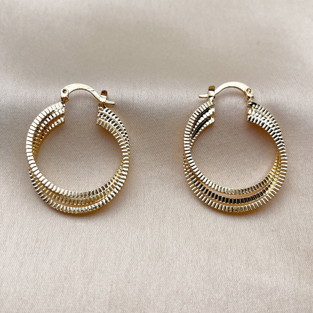Oro Laminado Small Hoop, Gold Filled Style Polished, Golden Finish
