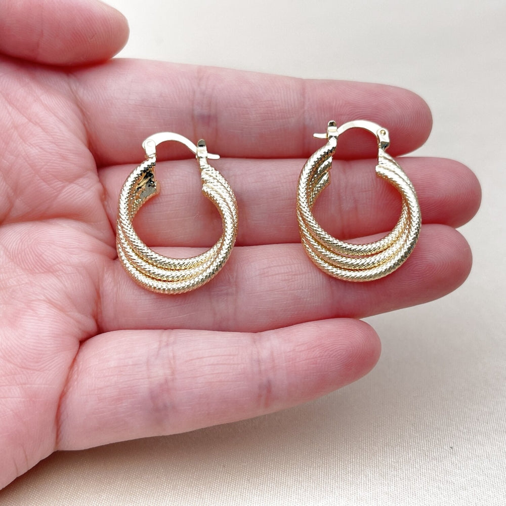 Oro Laminado Small Hoop, Gold Filled Style Polished, Golden Finish