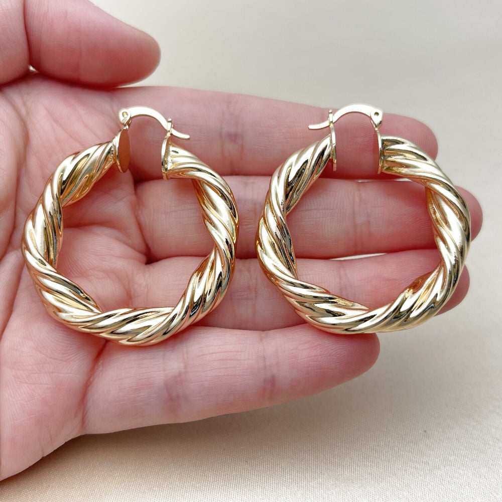 Oro Laminado Medium Hoop, Gold Filled Style Twist Design, Polished, Golden Finish