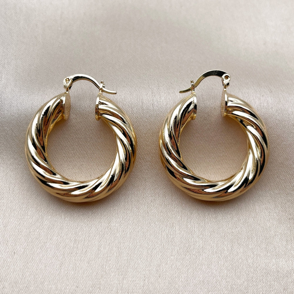 Oro Laminado Small Hoop, Gold Filled Style Twist and Hollow Design, Polished, Golden Finish