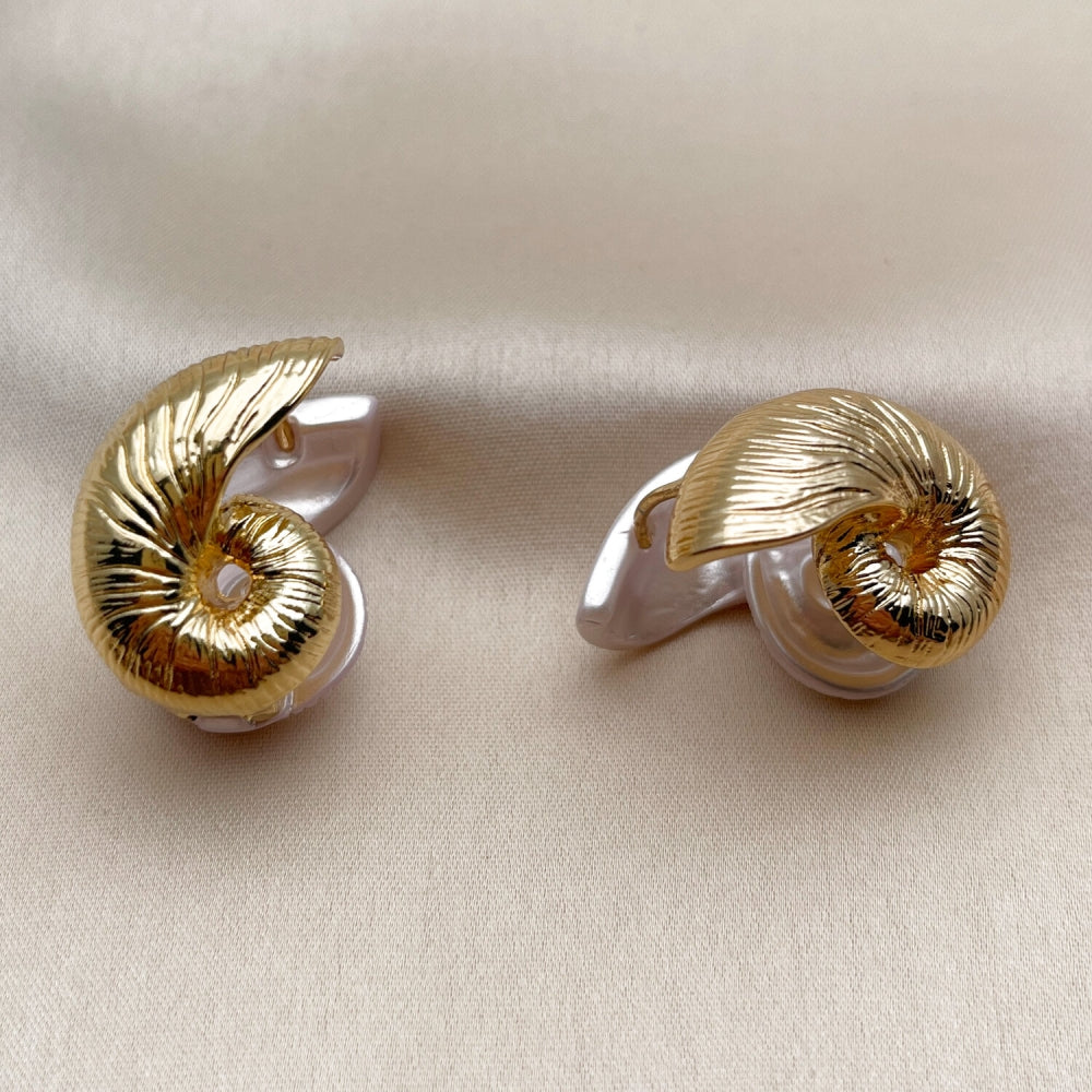 Oro Laminado Huggie Hoop, Gold Filled Style Snail Design, with Ivory Pearl, Polished, Golden Finish
