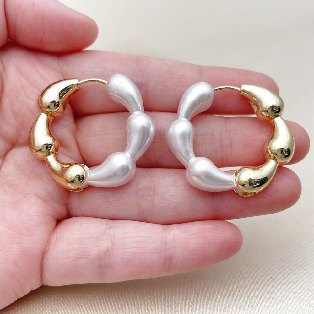 Oro Laminado Huggie Hoop, Gold Filled Style Teardrop Design, with Ivory Pearl, Polished, Golden Finish