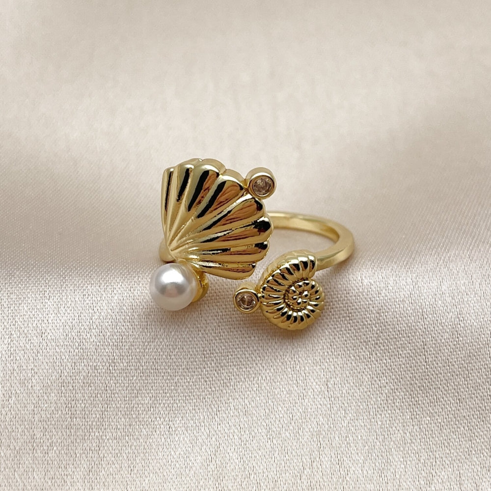 Oro Laminado Multi Stone Ring, Gold Filled Style Shell and Snail Design, with Ivory Pearl and White Cubic Zirconia, Polished, Golden Finish