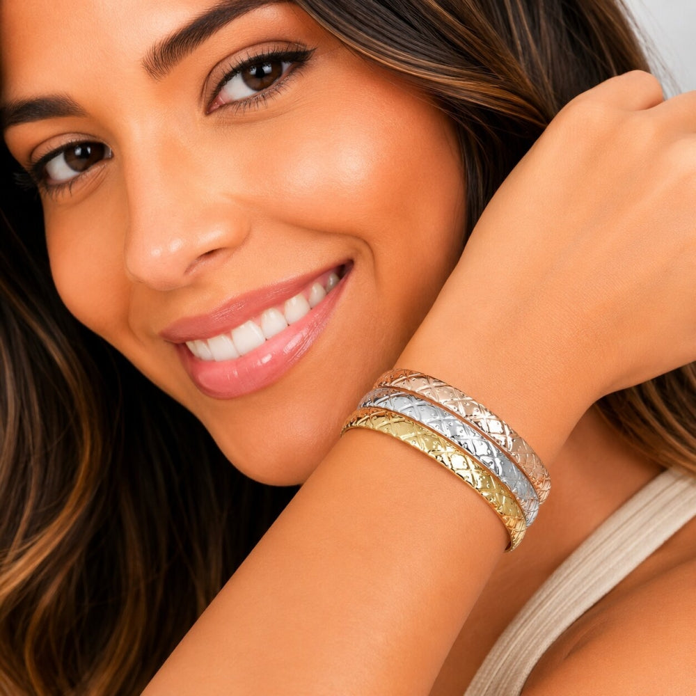 Oro Laminado Trio Bangle, Gold Filled Style Polished, Tricolor