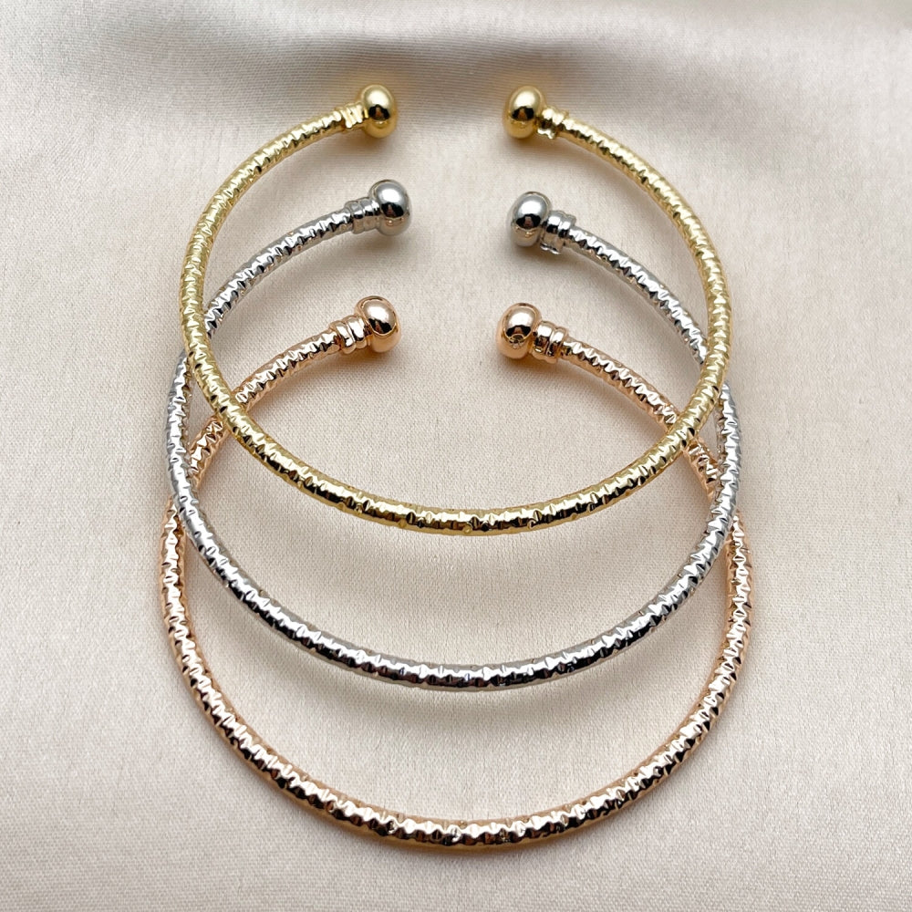 Oro Laminado Trio Bangle, Gold Filled Style Ball Design, Diamond Cutting Finish, Tricolor