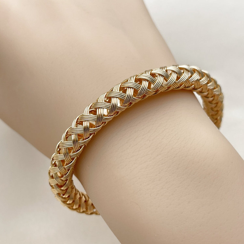 Oro Laminado Individual Bangle, Gold Filled Style Twist Design, Polished, Golden Finish