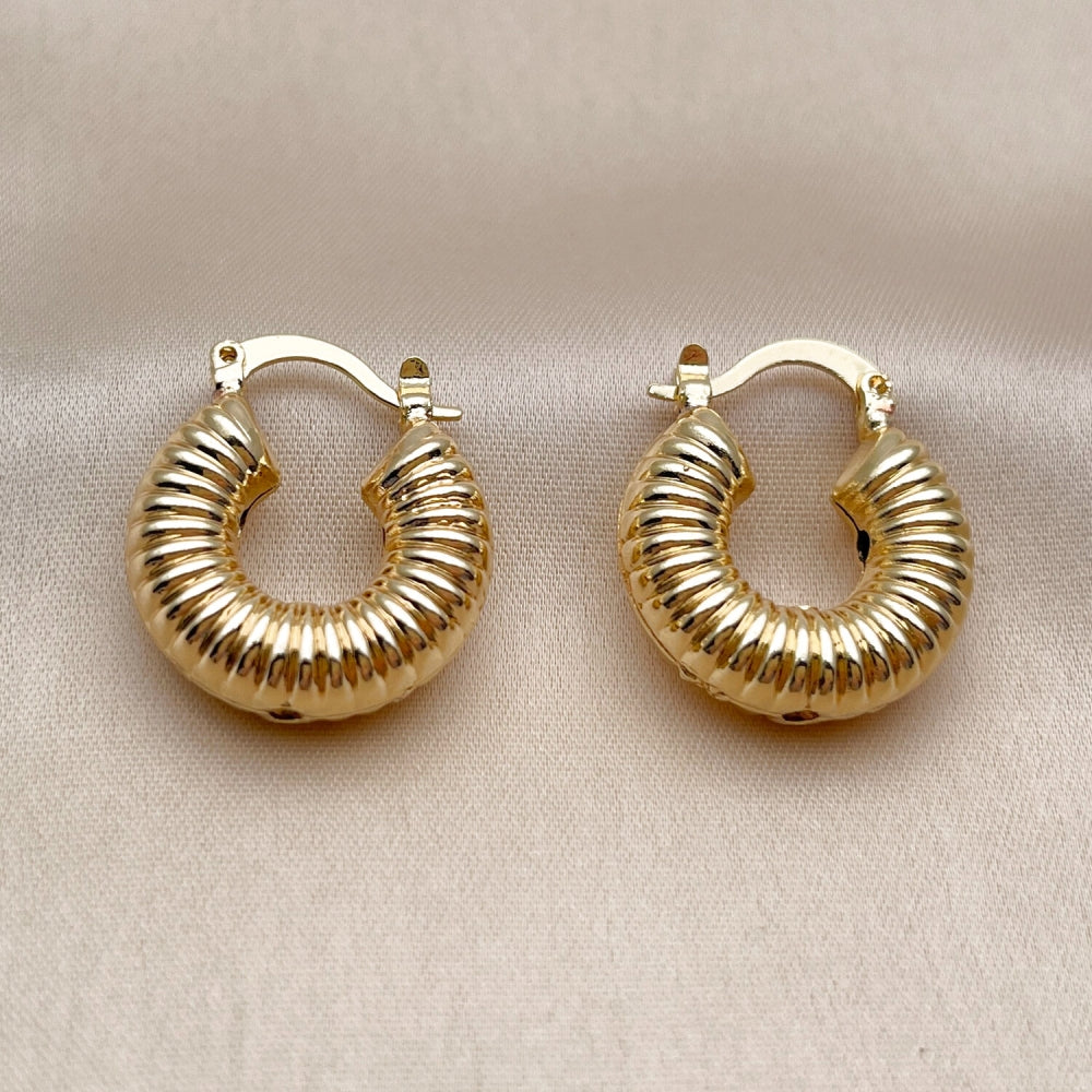 Oro Laminado Small Hoop, Gold Filled Style Hollow Design, Polished, Golden Finish