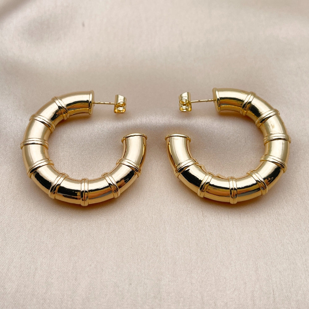Oro Laminado Medium Hoop, Gold Filled Style Bamboo Design, Polished, Golden Finish