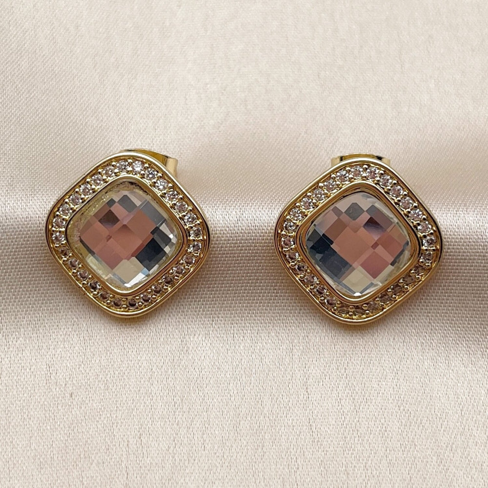 Oro Laminado Stud Earring, Gold Filled Style Cluster Design, with White Crystal and White Cubic Zirconia, Polished, Golden Finish