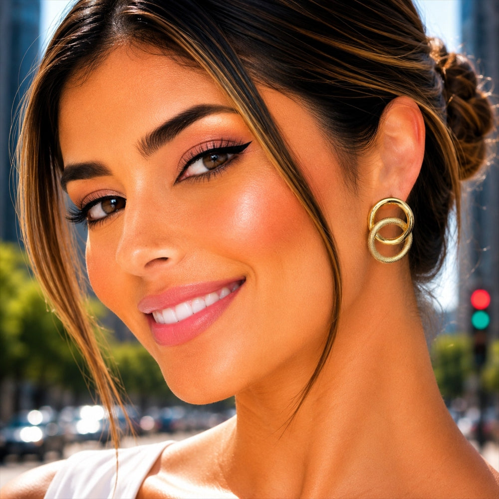 Oro Laminado Stud Earring, Gold Filled Style Diamond Cutting Finish, Golden Finish