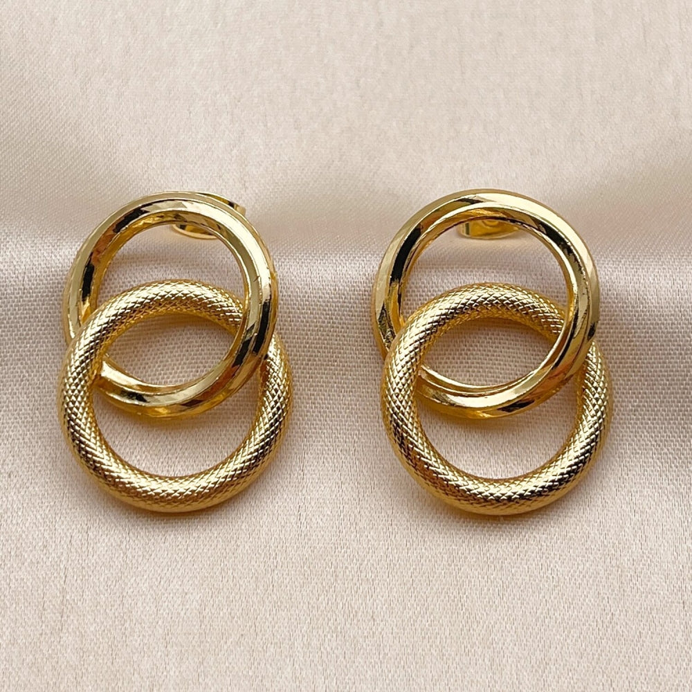 Oro Laminado Stud Earring, Gold Filled Style Diamond Cutting Finish, Golden Finish