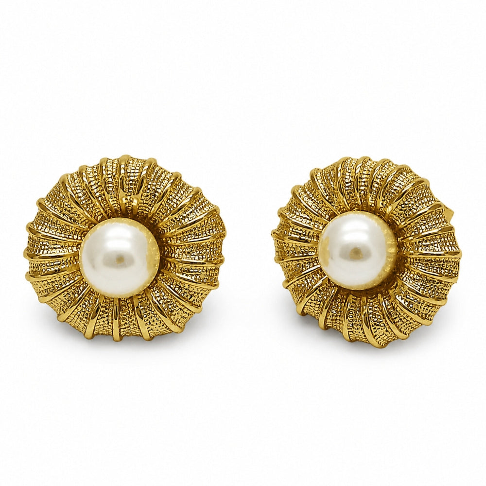 Oro Laminado Stud Earring, Gold Filled Style Flower Design, with Ivory Pearl, Polished, Golden Finish