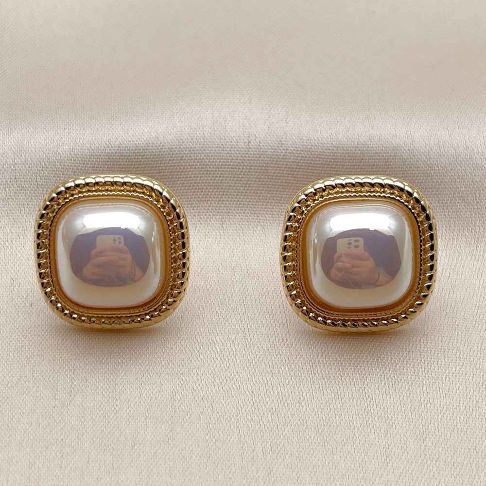 Oro Laminado Stud Earring, Gold Filled Style with Ivory Pearl, Polished, Golden Finish