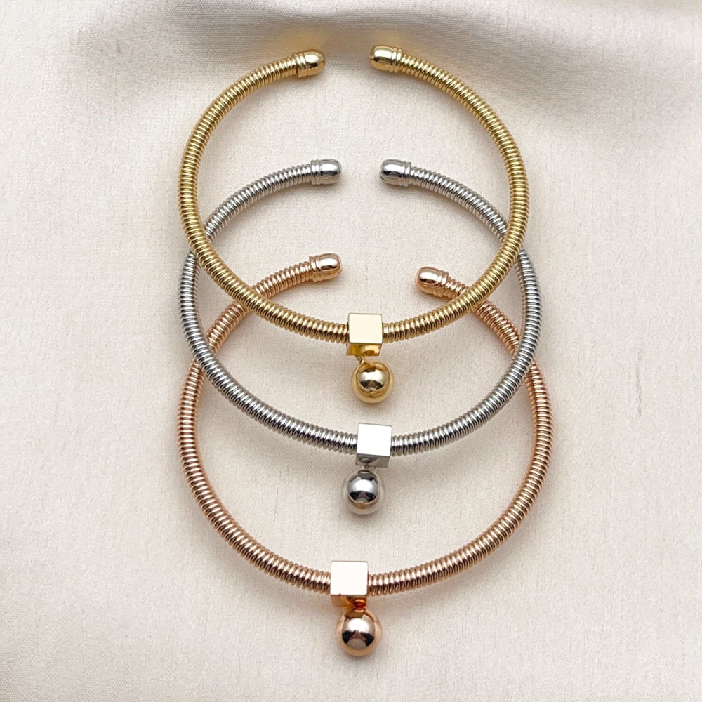 Oro Laminado Individual Bangle, Gold Filled Style Ball and Rat Tail Design, Polished, Tricolor
