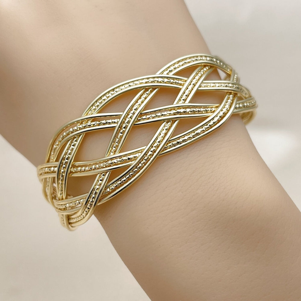 Oro Laminado Individual Bangle, Gold Filled Style Twist Design, Polished, Golden Finish