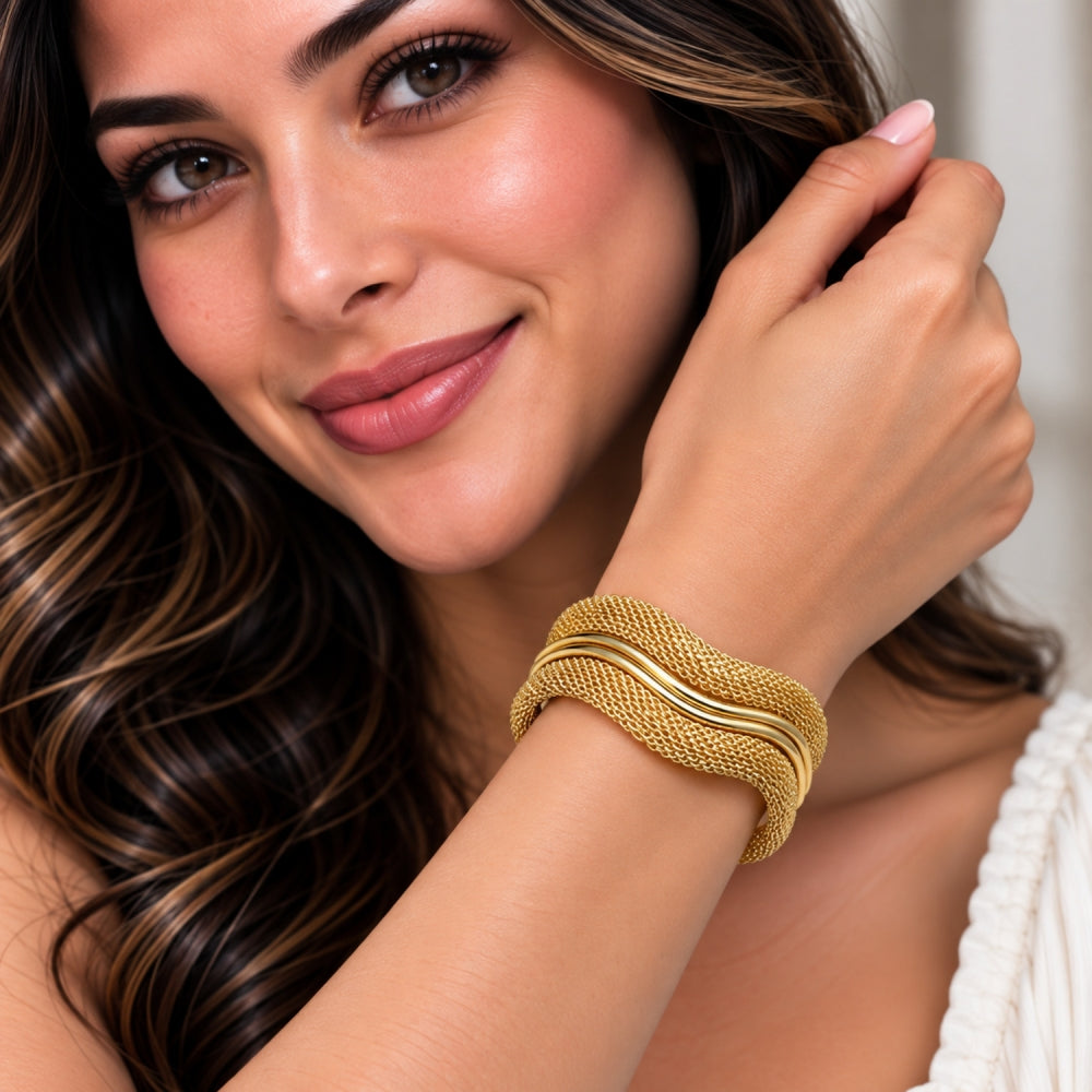 Oro Laminado Individual Bangle, Gold Filled Style Hollow Design, Polished, Golden Finish